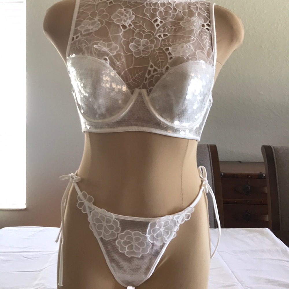 Victoria’s Secret Dream Angels Lined Demi